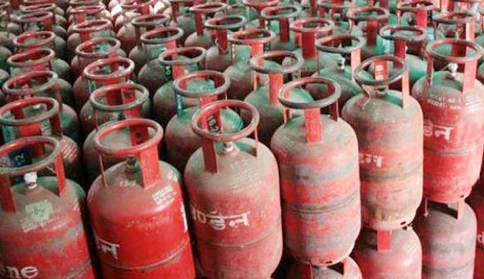 LPG Gas Shortage: ਦਿੱਲੀ ਹਾਈ ਕੋਰਟ ਦੇ ਵਕੀਲਾਂ ਦੀ ਕੰਟੀਨ ’ਚ ਐਲਪੀਜੀ ਗੈਸ ਖਤਮ, ਨਹੀਂ ਬਣ ਸਕਿਆ ਖਾਣਾ