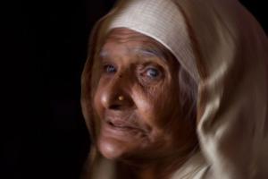 ਜੋੋ ਗੈਰਾਂ ਲਈ ਜਿਊਂਦਾ