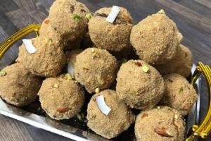 ਬਾਲ ਕਵਿਤਾ : ਖੋਏ ਦੀਆਂ ਪਿੰਨੀਆਂ